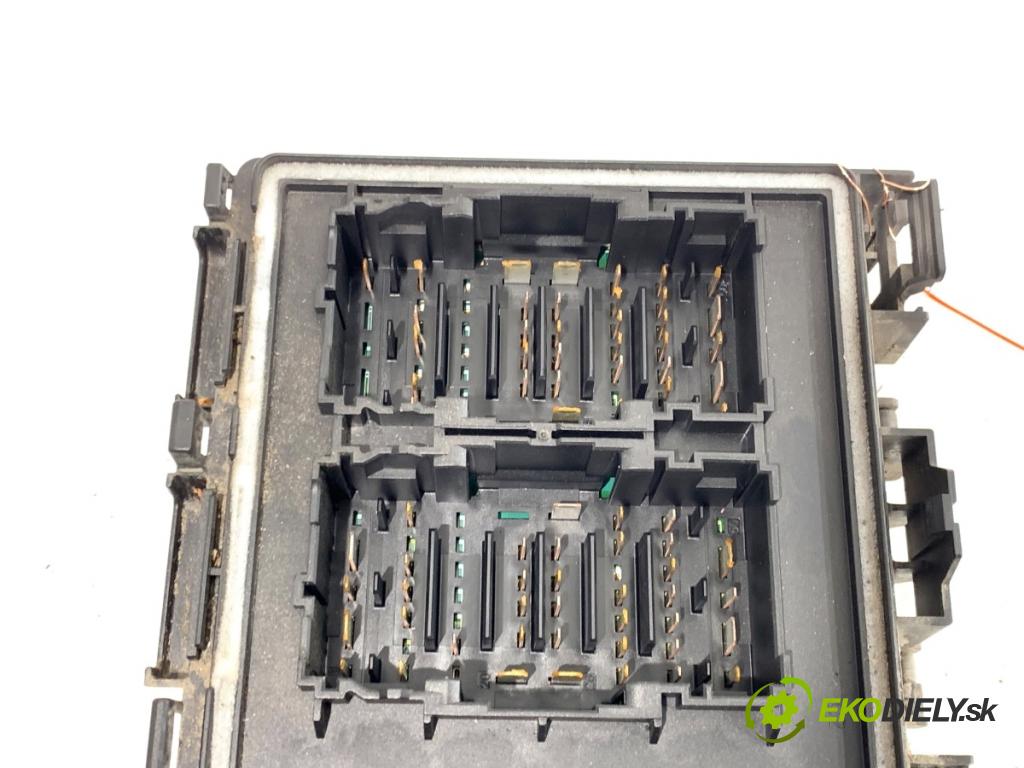 FORD FOCUS IV liftback 2019 88 kW 1.5 EcoBlue 1499 skříňka poistková JX6T-14D068-AD (Pojistková skříňka)