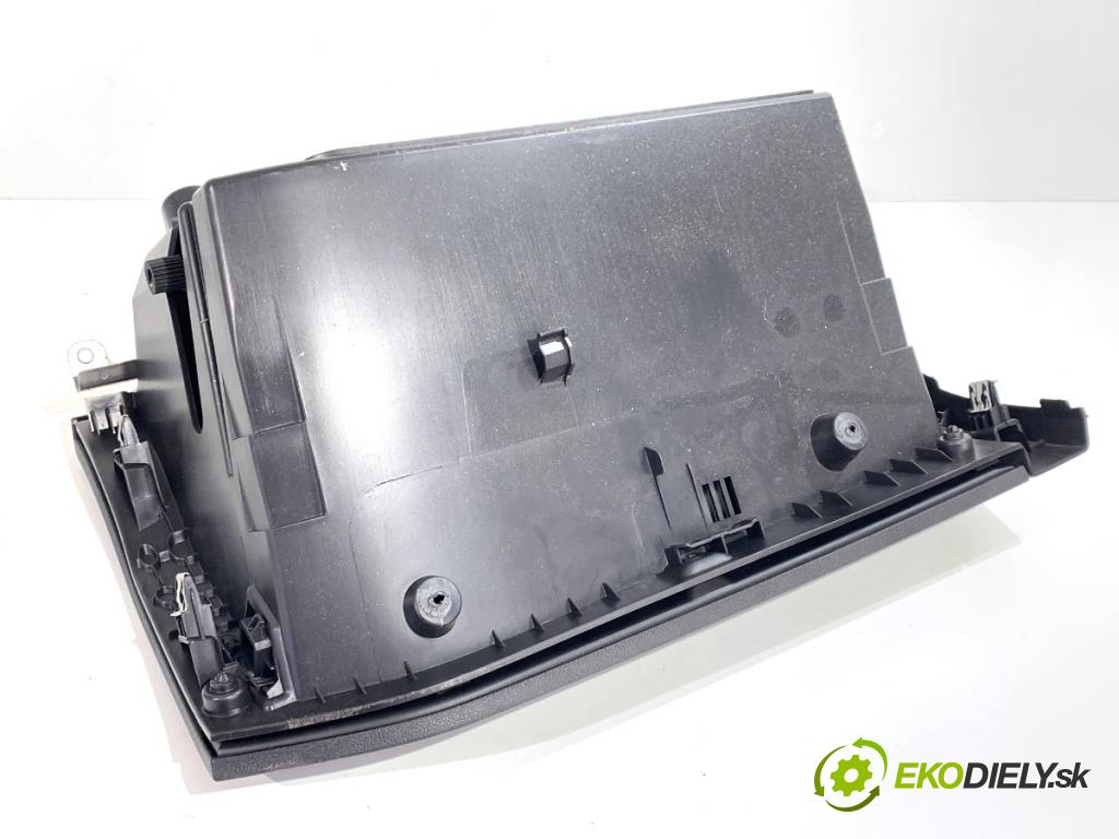 FORD FOCUS IV liftback 2019 88 kW 1.5 EcoBlue 1499 Priehradka, kastlík spolujazdca  (Priehradka (kastlík))