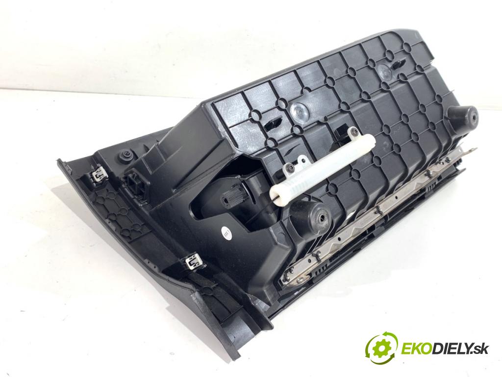 FORD FOCUS IV liftback 2019 88 kW 1.5 EcoBlue 1499 Priehradka, kastlík spolujazdca  (Priehradka (kastlík))