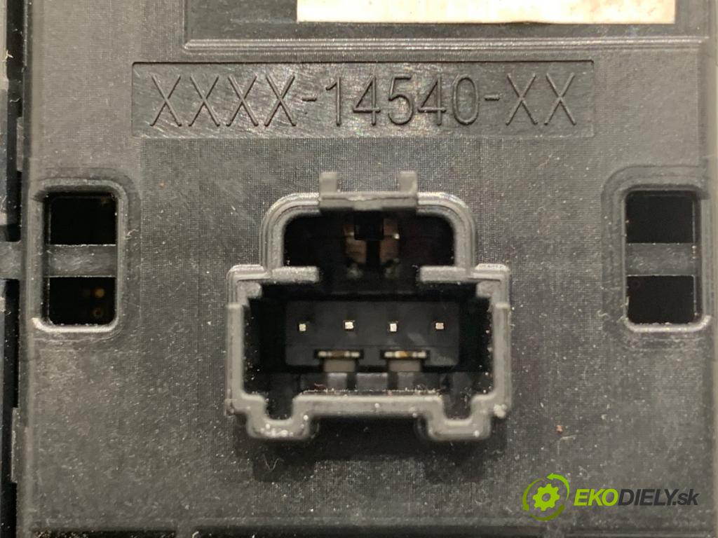 FORD FOCUS IV liftback 2019 88 kW 1.5 EcoBlue 1499 Prepínač okien H1BT-14540-DC (Prepínacie páčky pod volantom)