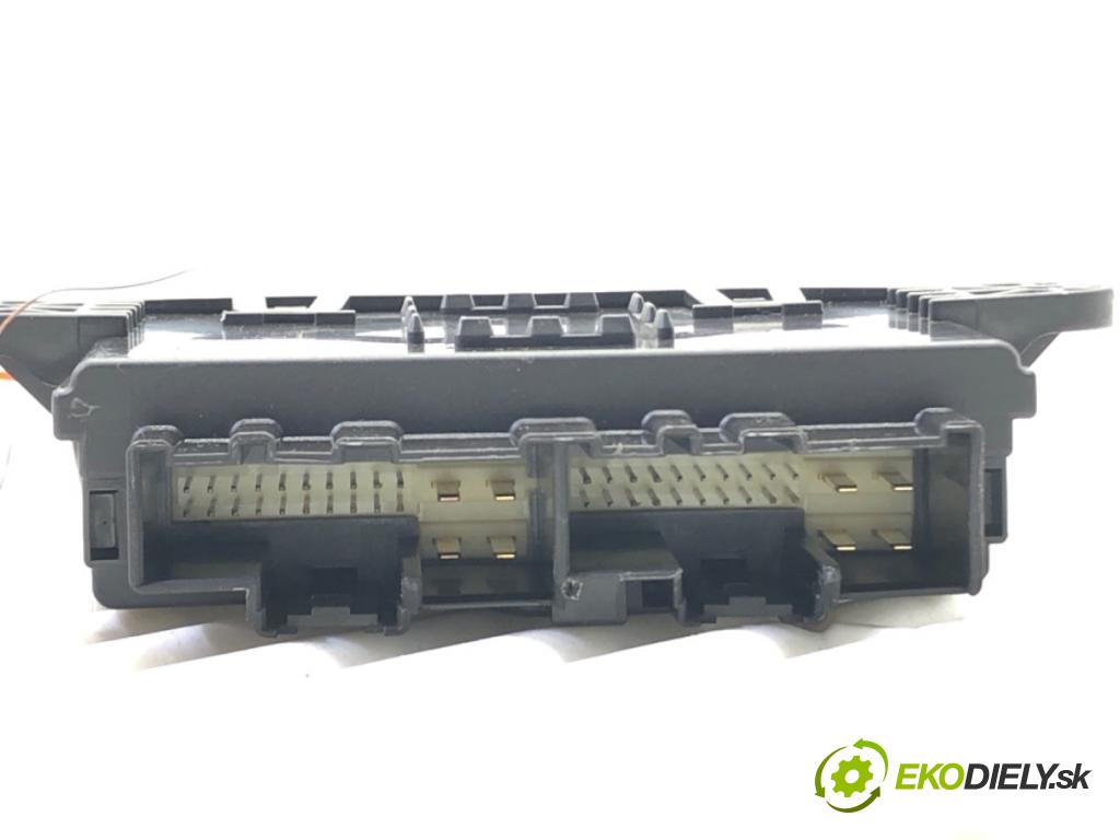 FORD FOCUS IV liftback 2019 88 kW 1.5 EcoBlue 1499 modul dveře přední část pravý JX7T-14B533-AE