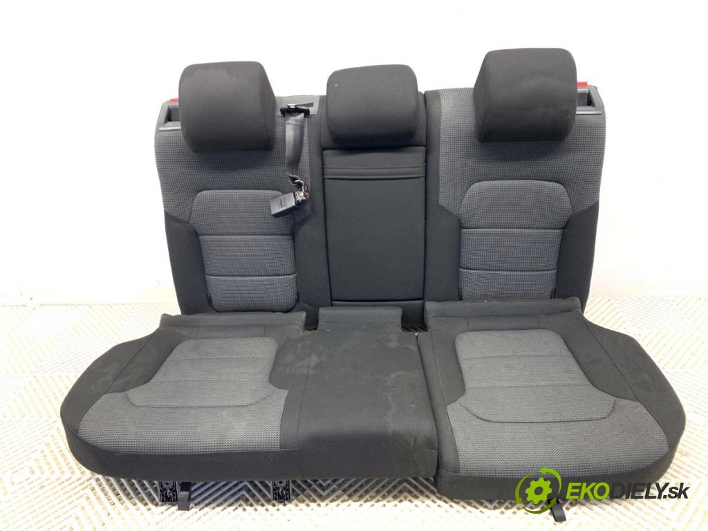 VW PASSAT B7 Kombi 2013 103 kW 2.0 TDI 1968 Sedadlo druhý rad 
