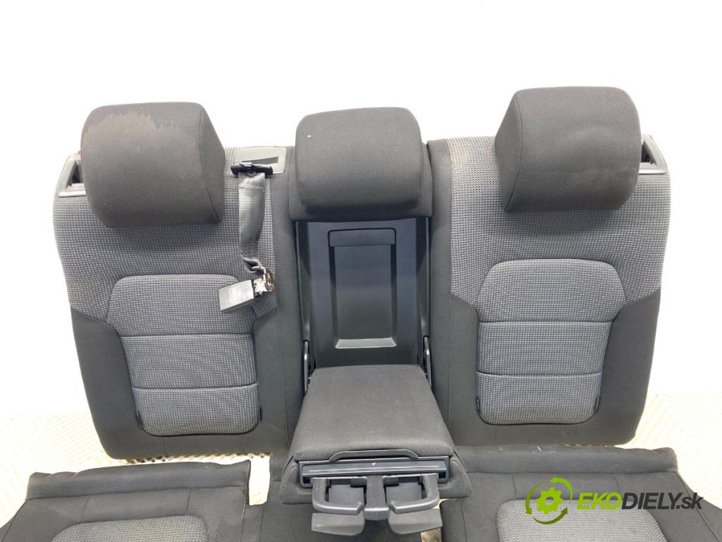 VW PASSAT B7 Kombi 2013 103 kW 2.0 TDI 1968 Sedadlo druhý rad