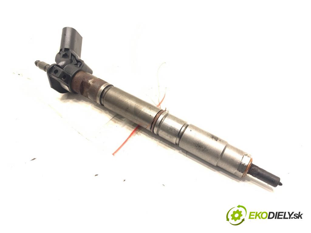 AUDI A6 C7 sedan 2011 180 kW 3.0 TDI quattro 2967 vstrekovač 059130277CC (Vstrekovač paliva)