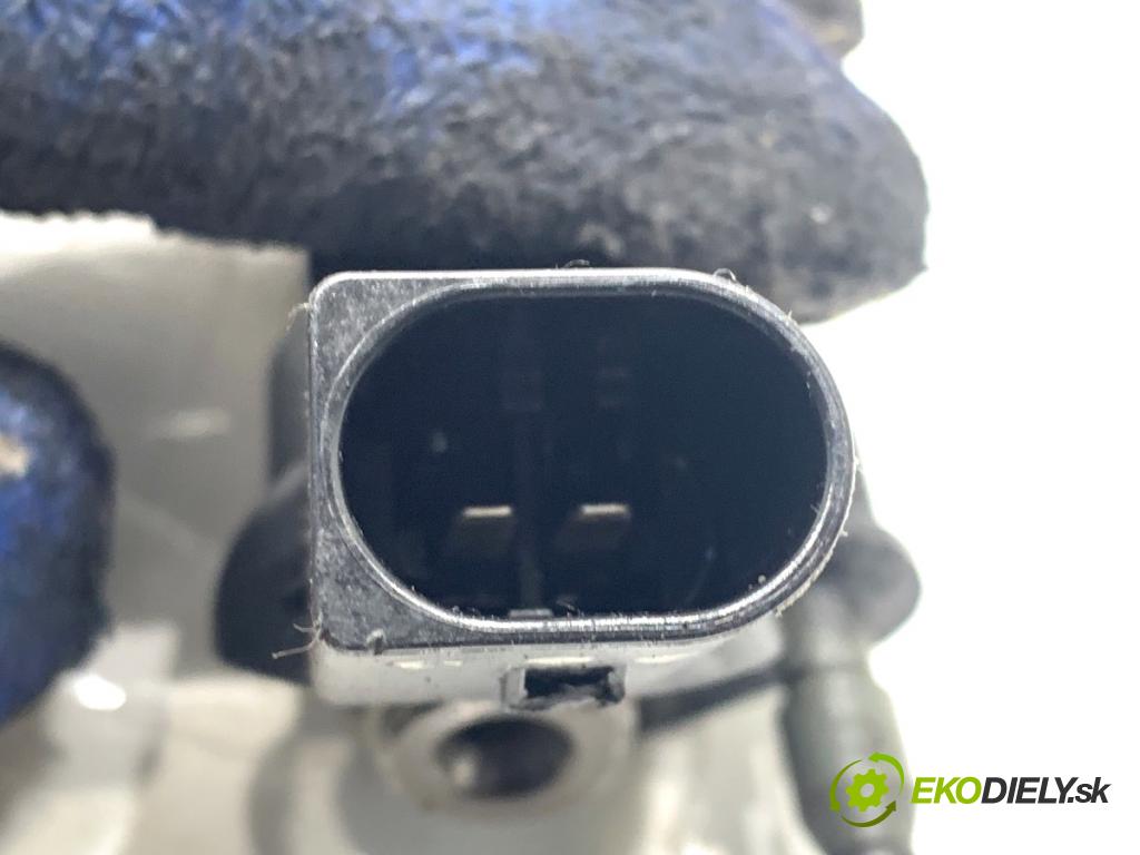 AUDI A6 C7 sedan 2011 180 kW 3.0 TDI quattro 2967 vstrekovač 059130277CC (Vstrekovač paliva)