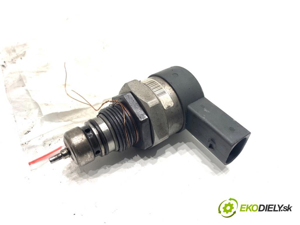 AUDI A6 C7 sedan 2011 180 kW 3.0 TDI quattro 2967 Regulátor tlaku paliva 0281006254 (Palivový systém ostatné)