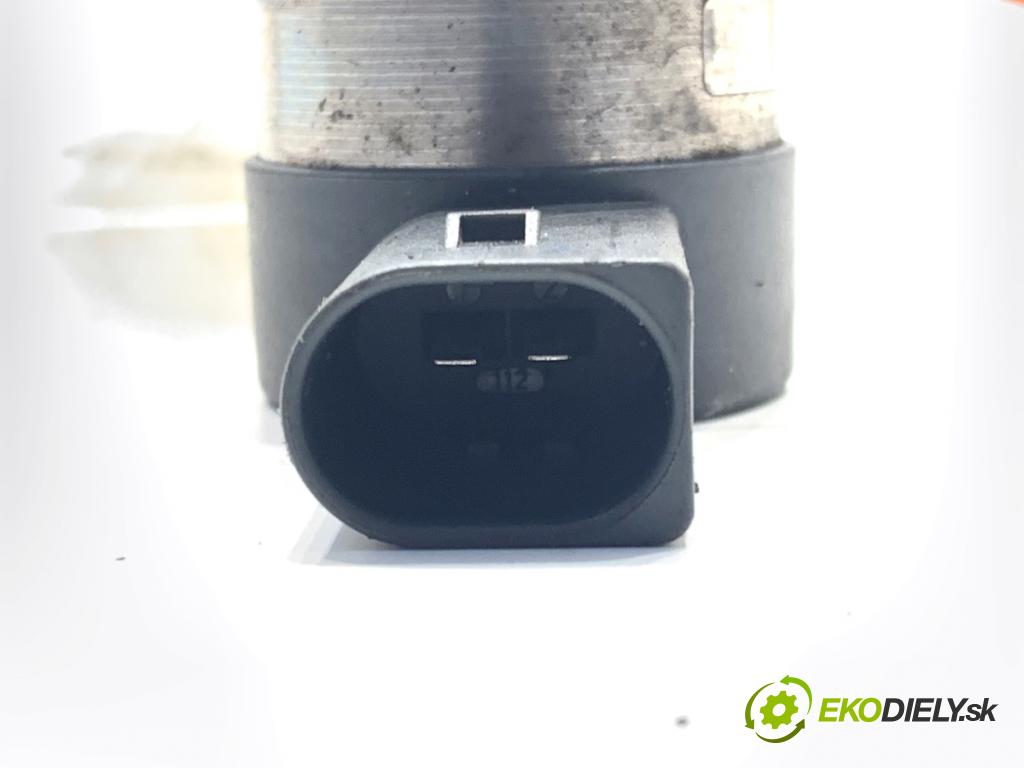 AUDI A6 C7 sedan 2011 180 kW 3.0 TDI quattro 2967 Regulátor tlaku paliva 0281006254 (Palivový systém ostatné)