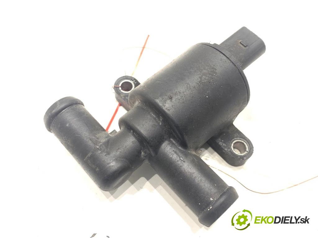 AUDI A6 C7 sedan 2011 180 kW 3.0 TDI quattro 2967 DALŠÍ: Pumpa vody 4H0121671D (Vodná pumpa)