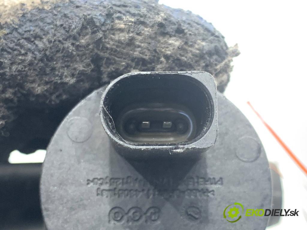 AUDI A6 C7 sedan 2011 180 kW 3.0 TDI quattro 2967 DALŠÍ: Pumpa vody 4H0121671D (Vodná pumpa)