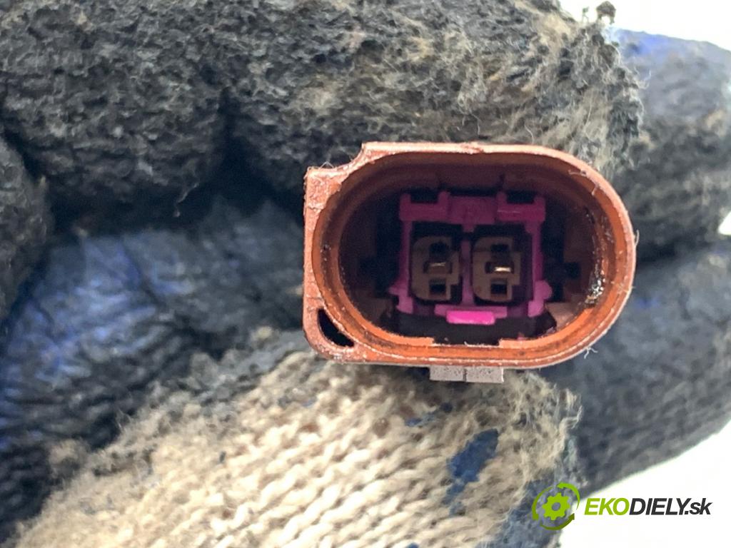 AUDI A6 C7 sedan 2011 180 kW 3.0 TDI quattro 2967 Snímač teploty spalín 059906088BK (Snímač)