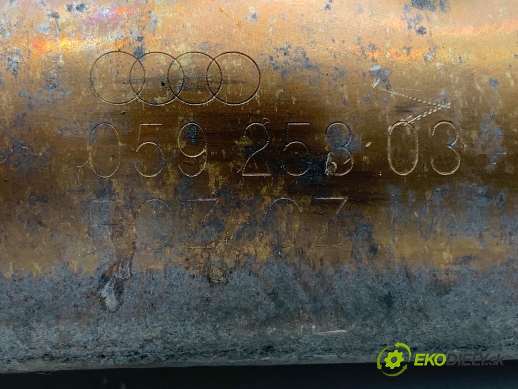 AUDI A6 C7 sedan 2011 180 kW 3.0 TDI quattro 2967 potrubí VYČERPAT: 05925303AQ (Výfukové potrubí)