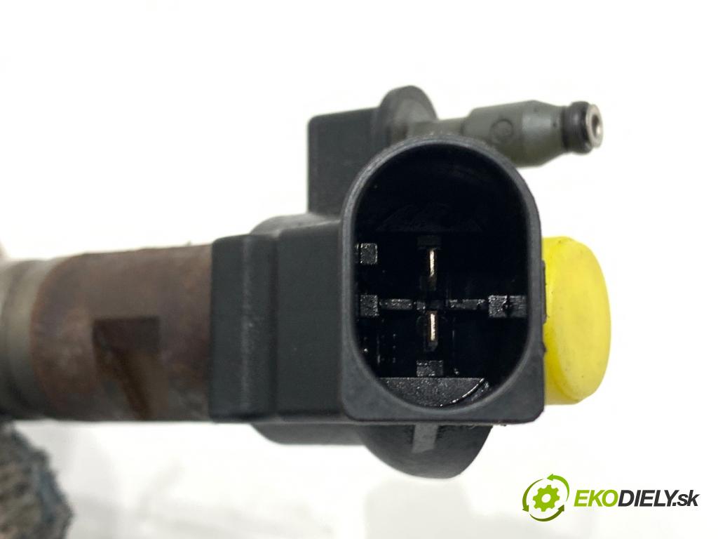 AUDI A6 C7 sedan 2011 180 kW 3.0 TDI quattro 2967 vstrekovač 059130277CC (Vstrekovač paliva)