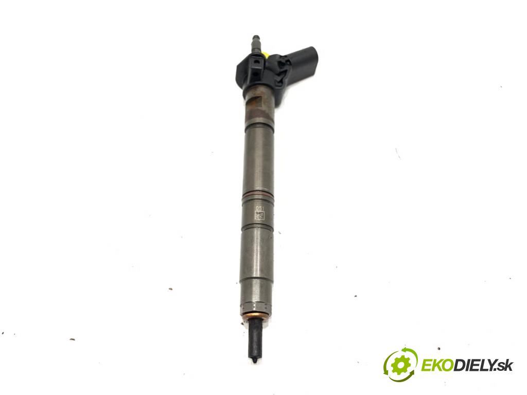 AUDI A6 C7 sedan 2011 180 kW 3.0 TDI quattro 2967 vstrekovač 059130277CC (Vstrekovač paliva)