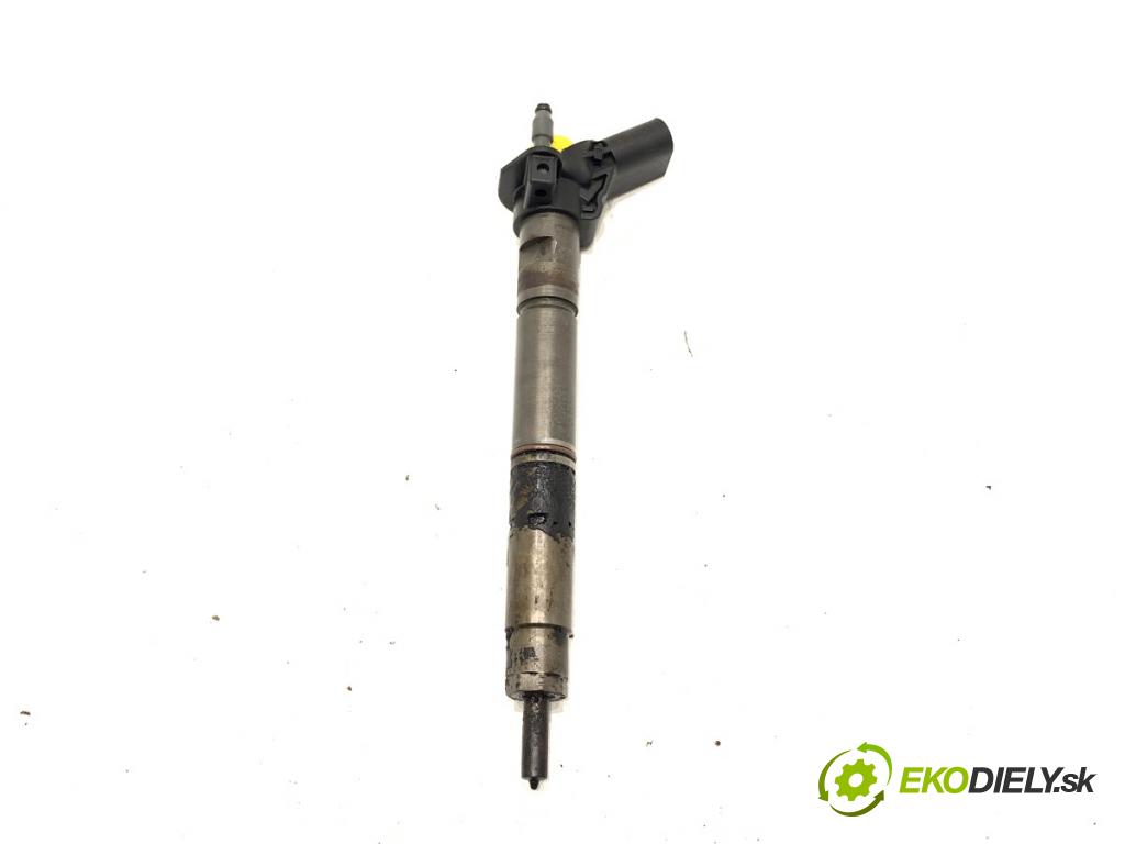 AUDI A6 C7 sedan 2011 180 kW 3.0 TDI quattro 2967 vstrekovač 059130277CC (Vstrekovač paliva)