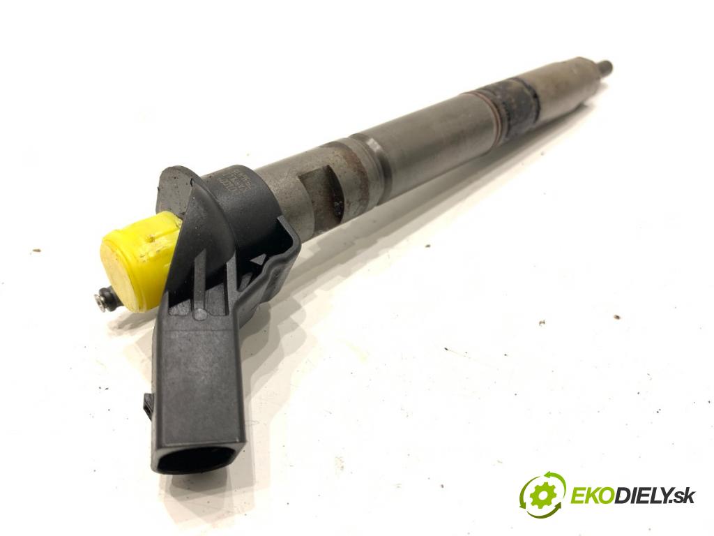 AUDI A6 C7 sedan 2011 180 kW 3.0 TDI quattro 2967 vstrekovač 059130277CC (Vstrekovač paliva)