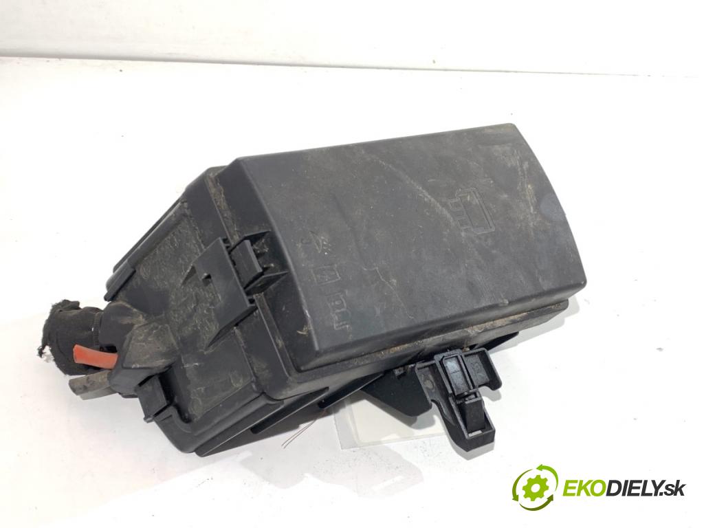 VW TOURAN nadwozie wielkoprzestrzenne (MPV) 2017 132 kW 1.8 TSI 1798 skříňka poistková 5Q0907361D (Pojistková skříňka)