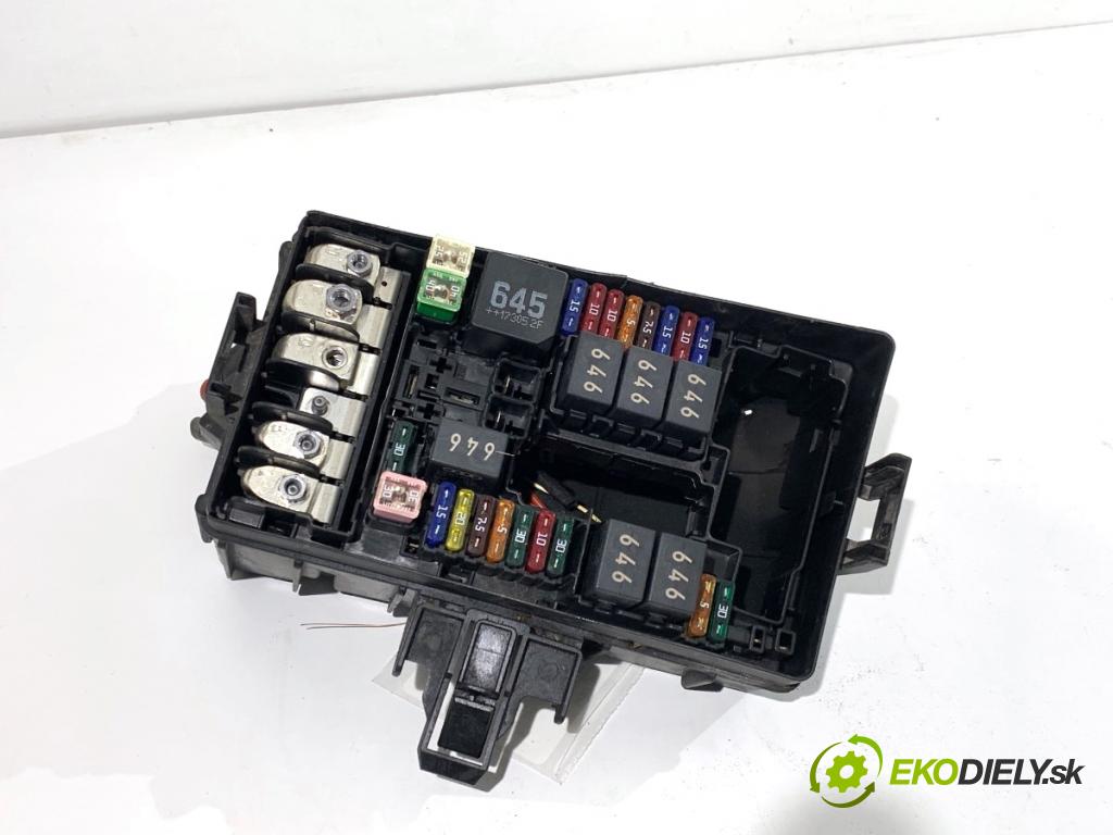 VW TOURAN nadwozie wielkoprzestrzenne (MPV) 2017 132 kW 1.8 TSI 1798 skříňka poistková 5Q0907361D (Pojistková skříňka)