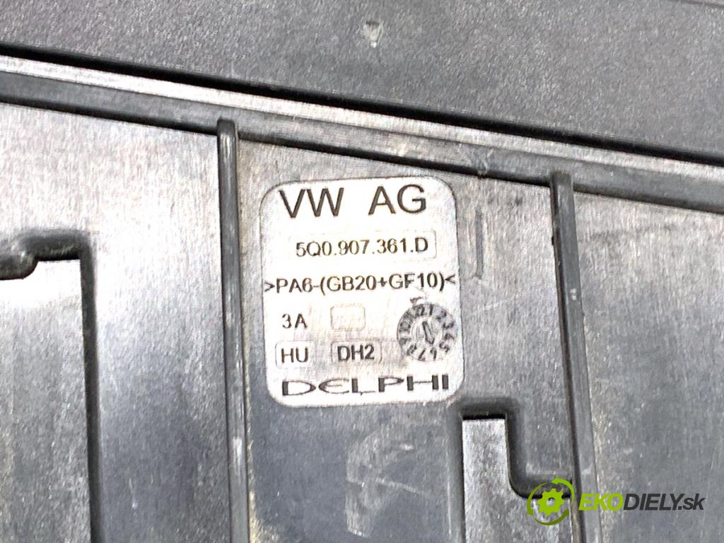 VW TOURAN nadwozie wielkoprzestrzenne (MPV) 2017 132 kW 1.8 TSI 1798 skříňka poistková 5Q0907361D (Pojistková skříňka)
