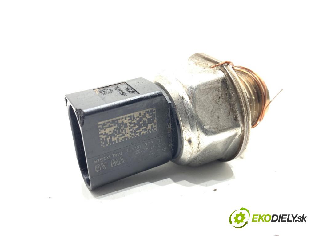 AUDI Q8 SUV 2019 210 kW 50 TDI Mild Hybrid quattro 2967 Snímač tlaku paliva 04L906054F (Snímač)