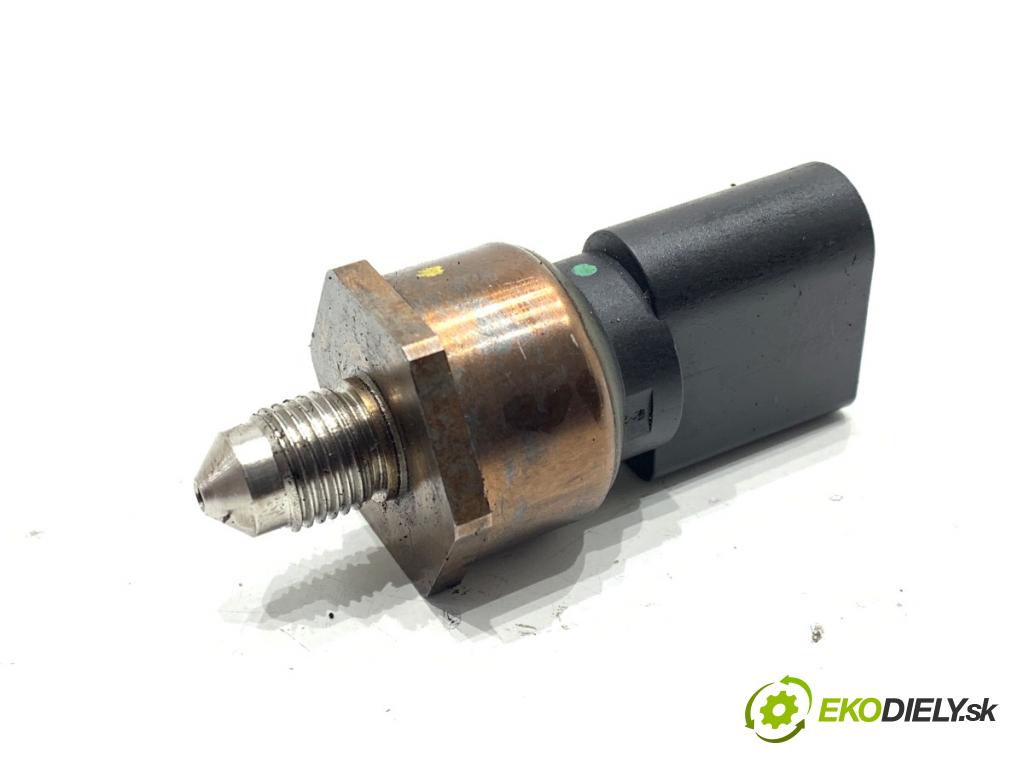 AUDI Q8 SUV 2019 210 kW 50 TDI Mild Hybrid quattro 2967 Snímač tlaku paliva 059906054K (Snímač)