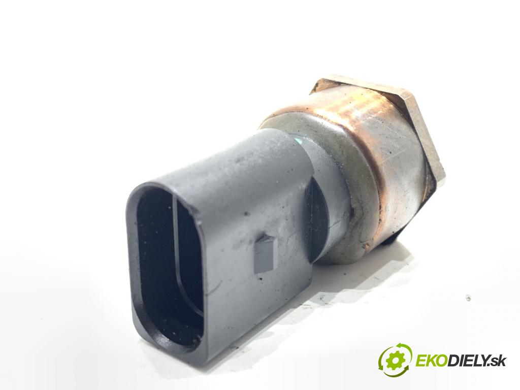 AUDI Q8 SUV 2019 210 kW 50 TDI Mild Hybrid quattro 2967 Snímač tlaku paliva 059906054K (Snímač)