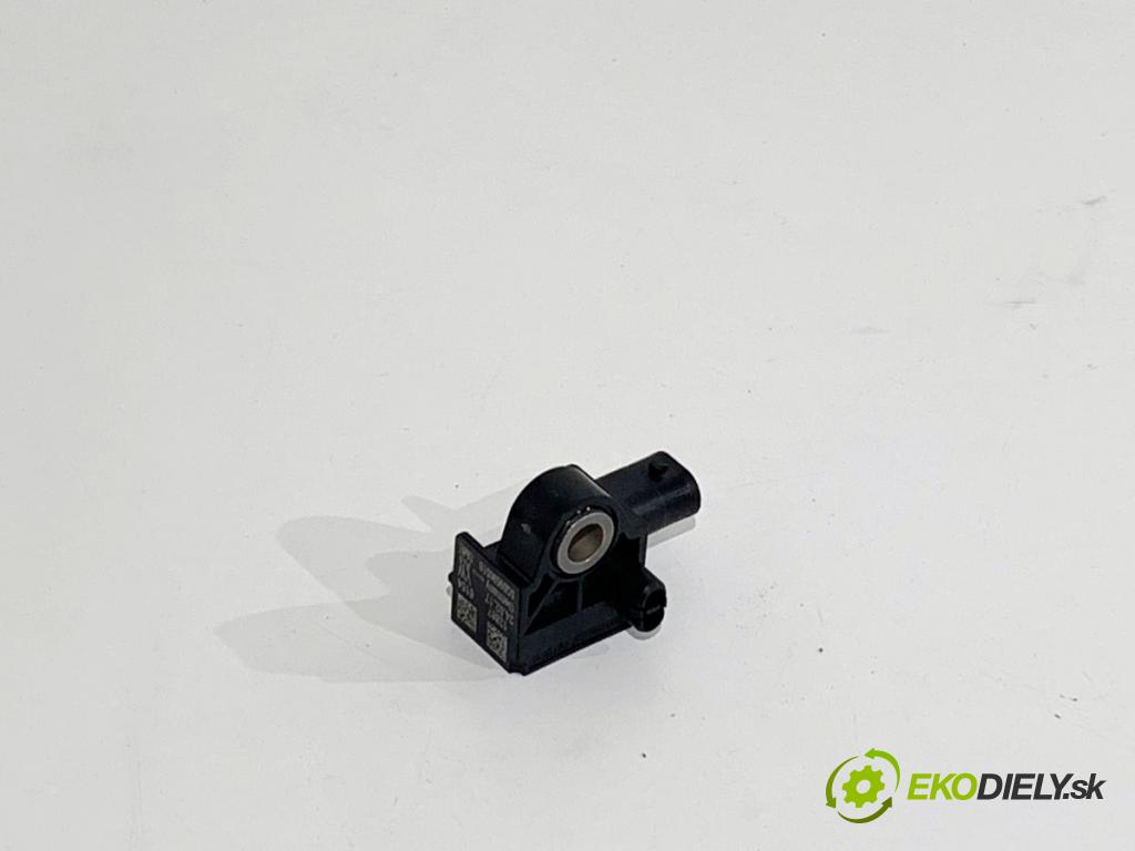 VW TIGUAN SUV 2017 110 kW 2.0 TDI 4motion 1968 Snímač nárazu 5Q0959651B (Snímač nárazu)