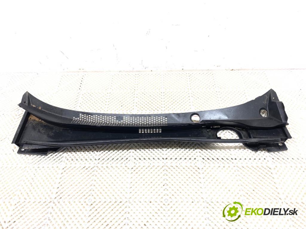 TOYOTA C-HR ---  --- --- --- Torpédo, plast pod čelné okno 55781-F4070 (Torpédo (plast pod čelným sklom))