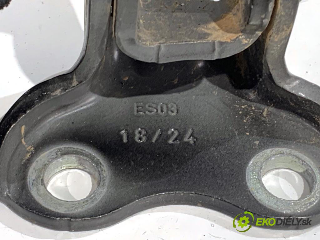 TOYOTA C-HR ---  --- --- --- závěsky dveře přední část levé