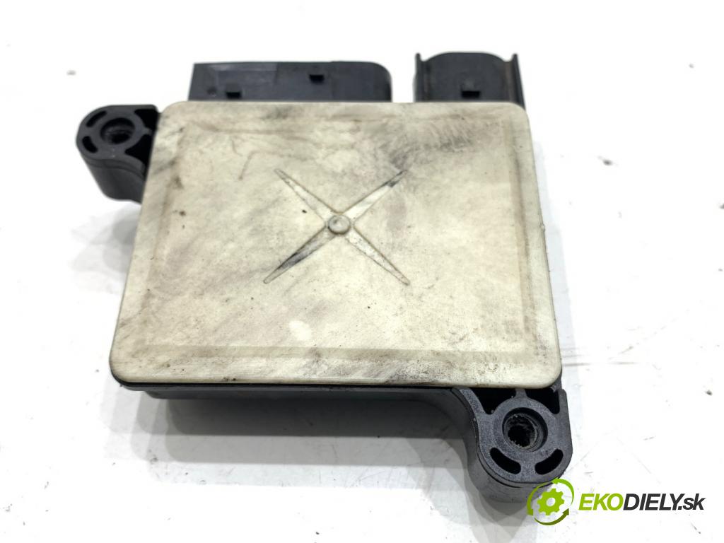 AUDI A8 D5 sedan 2019 210 kW 50 TDI Mild Hybrid quattro 2967 relé sviečok žhavenia 059907282 (Relé)