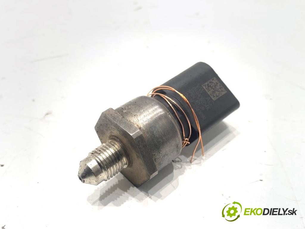 AUDI A8 D5 sedan 2019 210 kW 50 TDI Mild Hybrid quattro 2967 Snímač tlaku paliva 059906054K (Snímač)