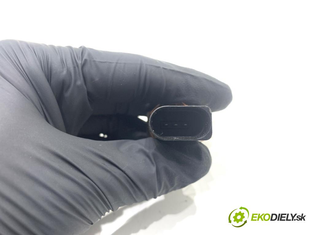 AUDI A8 D5 sedan 2019 210 kW 50 TDI Mild Hybrid quattro 2967 Snímač tlaku paliva 059906054K (Snímač)