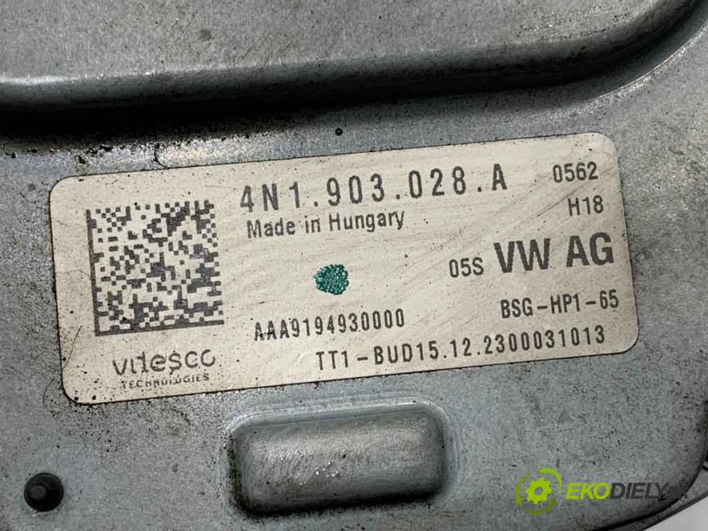 AUDI A8 D5 sedan 2019 210 kW 50 TDI Mild Hybrid quattro 2967 Alternátor 4N1903028A (Alternátor)