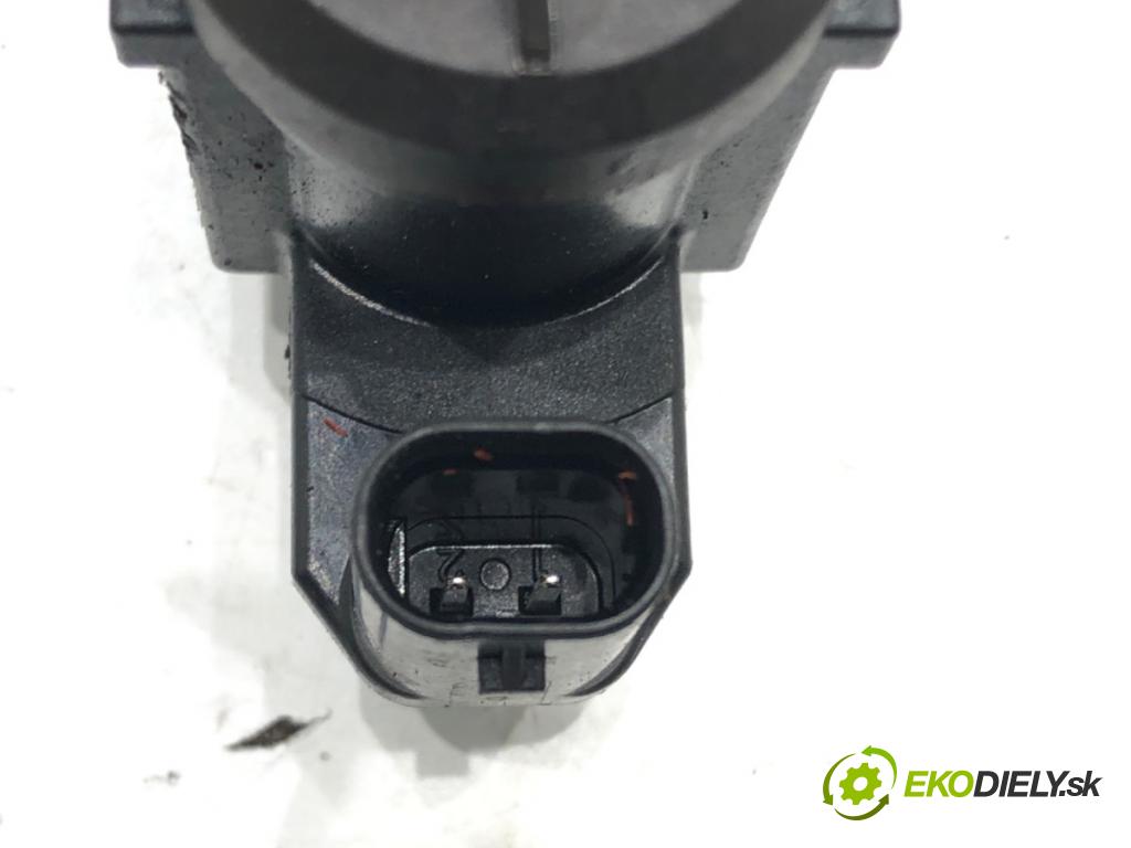 BMW G30 sedan 2021 110 kW 518 d Mild-Hybrid 1995 Ventil tlaku 70478502 (Ventil)