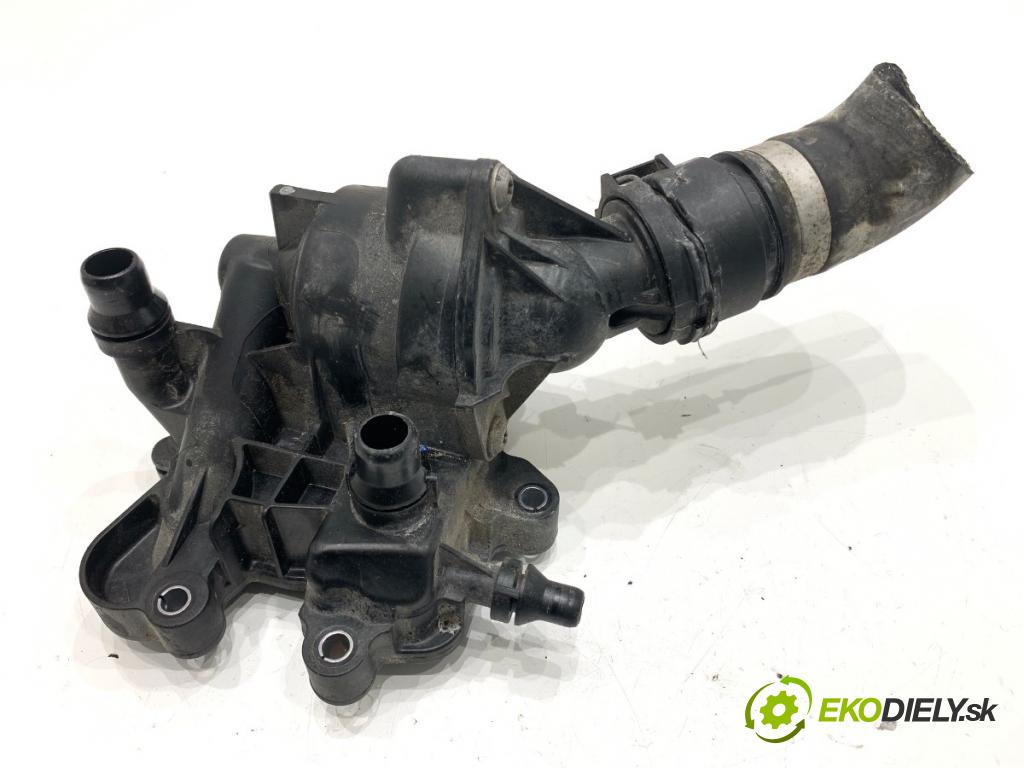 BMW G30 sedan 2021 110 kW 518 d Mild-Hybrid 1995 obal termostatu 8581627 (Pouzdro termostatu)