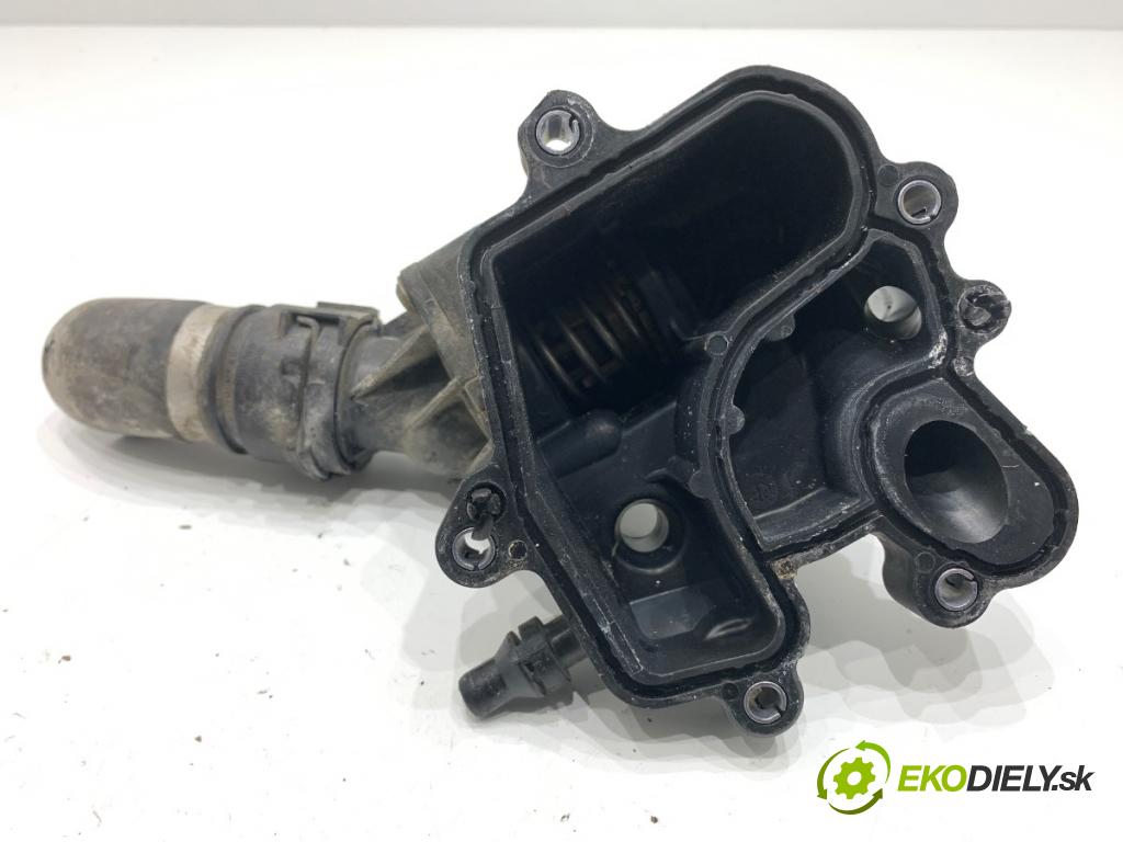 BMW G30 sedan 2021 110 kW 518 d Mild-Hybrid 1995 obal termostatu 8581627 (Pouzdro termostatu)