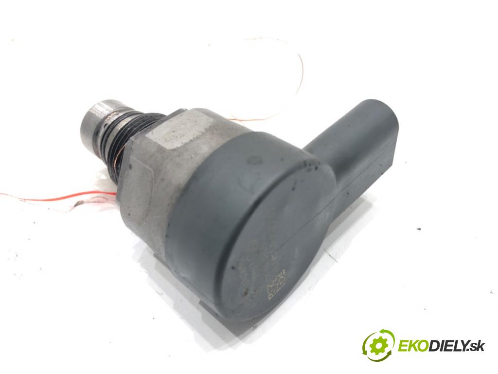 BMW G30 sedan 2021 110 kW 518 d Mild-Hybrid 1995 Regulátor tlaku paliva 0281006886 (Palivový systém ostatné)