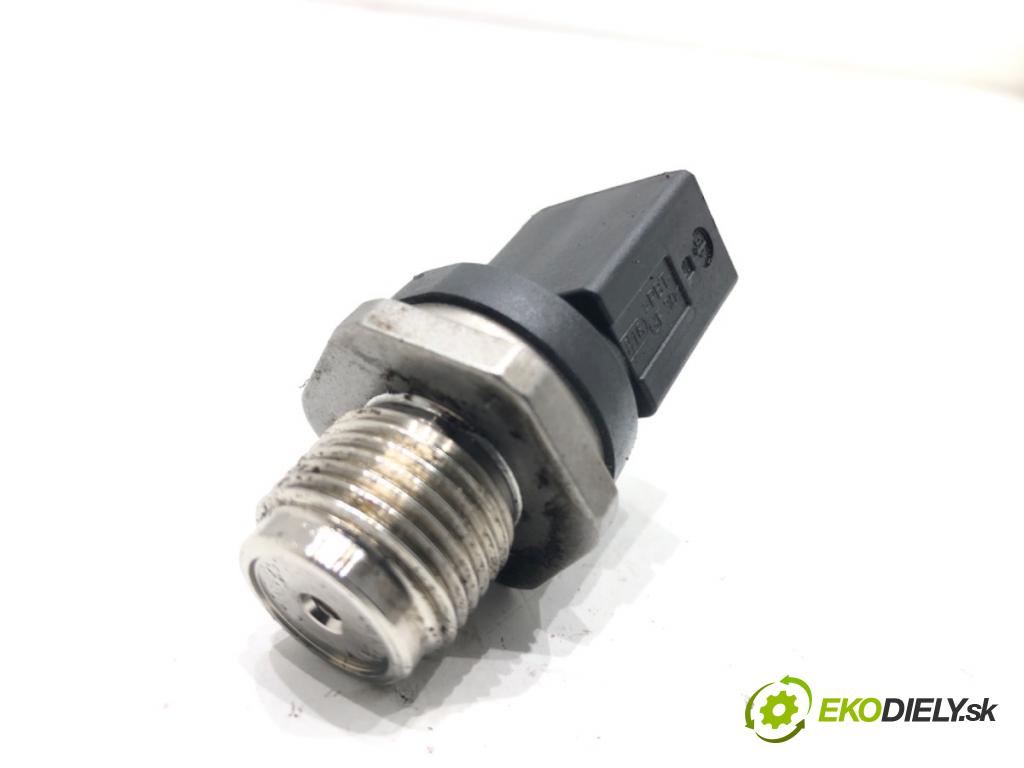 BMW G30 sedan 2021 110 kW 518 d Mild-Hybrid 1995 Snímač tlaku paliva 0281007872 (Snímač)