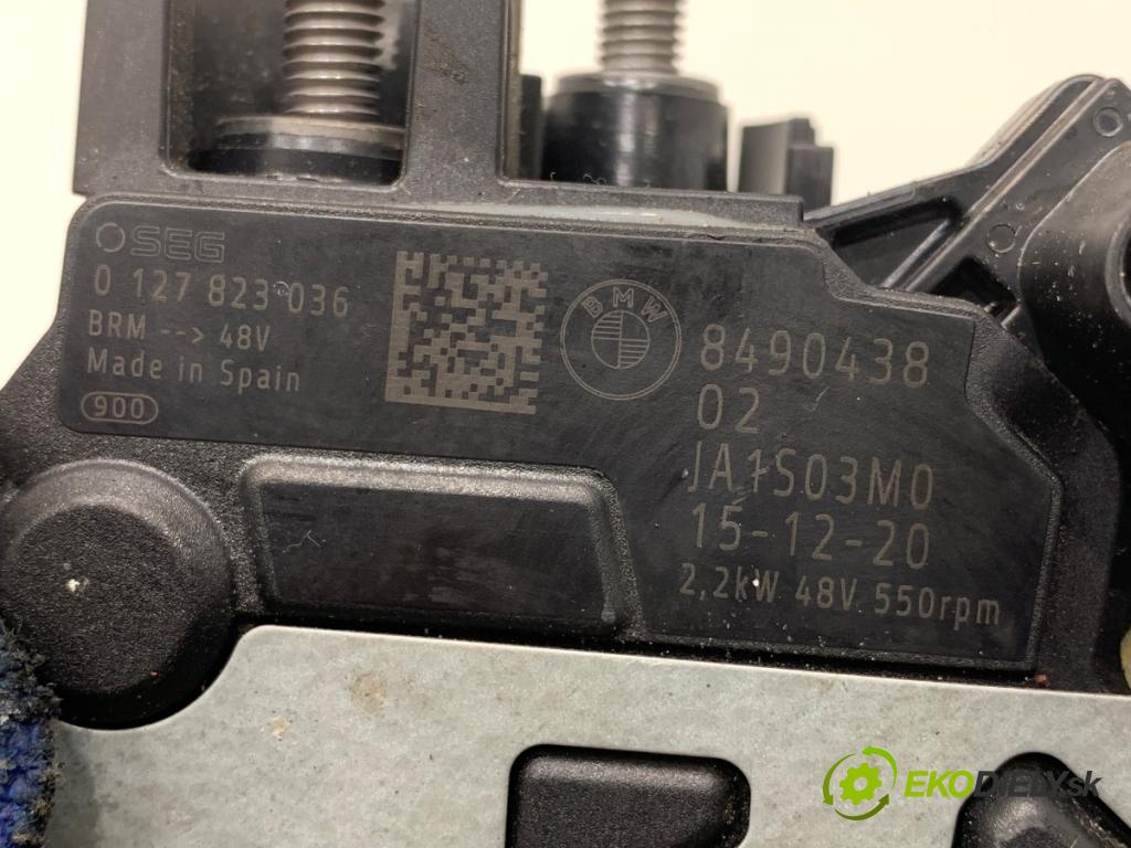 BMW G30 sedan 2021 110 kW 518 d Mild-Hybrid 1995 Alternátor 8490438 (Alternátor)