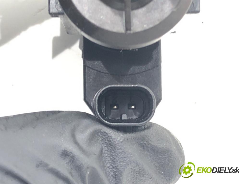 BMW G30 sedan 2021 110 kW 518 d Mild-Hybrid 1995 Ventil tlaku 8570591 (Ventil)