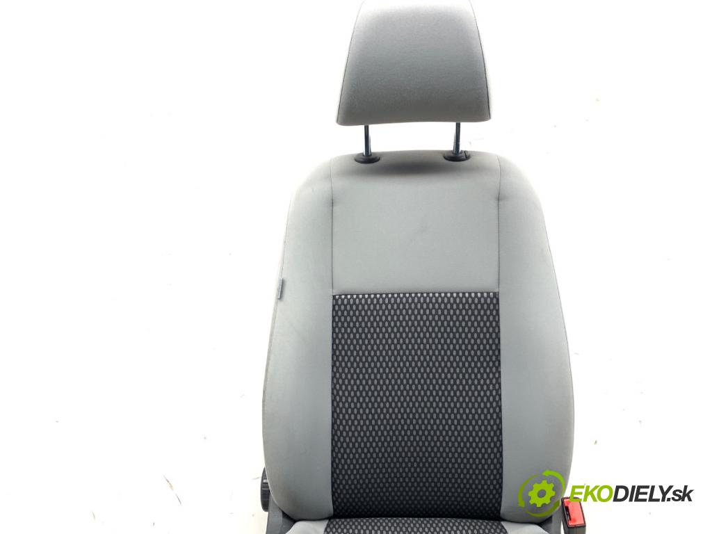 VW TIGUAN SUV 2011 100 kW 2.0 TDI 4motion 1968 Sedadlo pravy predný
