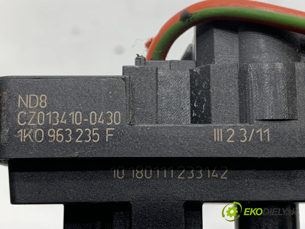 VW TIGUAN SUV 2011 100 kW 2.0 TDI 4motion 1968 topné těleso radiátor topení elektrická 1K0963235F (Radiátor topení)