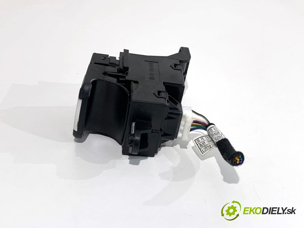 HYUNDAI KONA SUV 2021 77 kW 1.6 GDi Hybrid 1580 Spínač brzdy ručnej brzdy 93311-G3000 (Prepínacie páčky pod volantom)