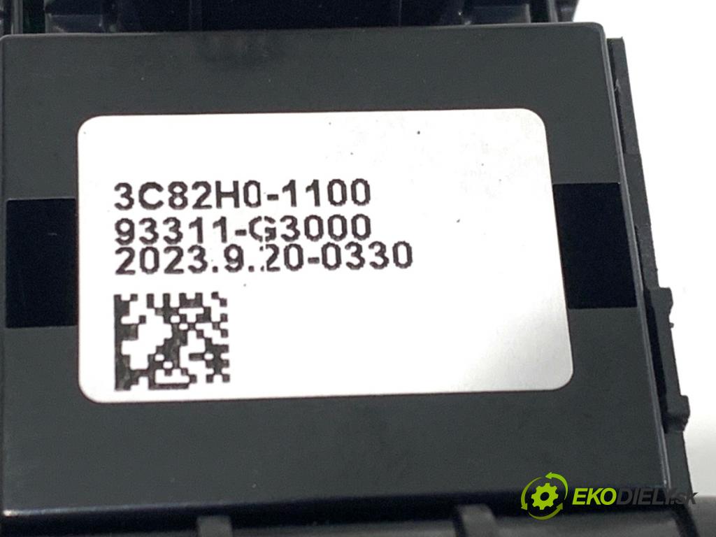 HYUNDAI KONA SUV 2021 77 kW 1.6 GDi Hybrid 1580 Spínač brzdy ručnej brzdy 93311-G3000 (Prepínacie páčky pod volantom)