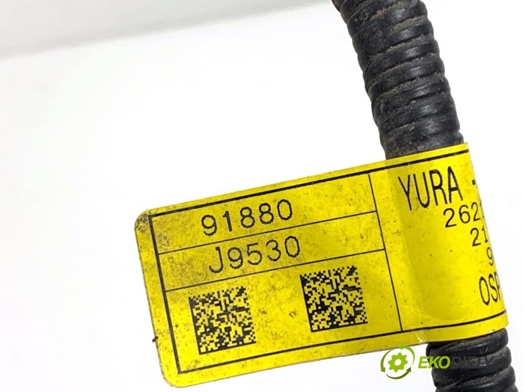 HYUNDAI KONA SUV 2021 77 kW 1.6 GDi Hybrid 1580 káblovačka PDC zadní část 91880-J9530