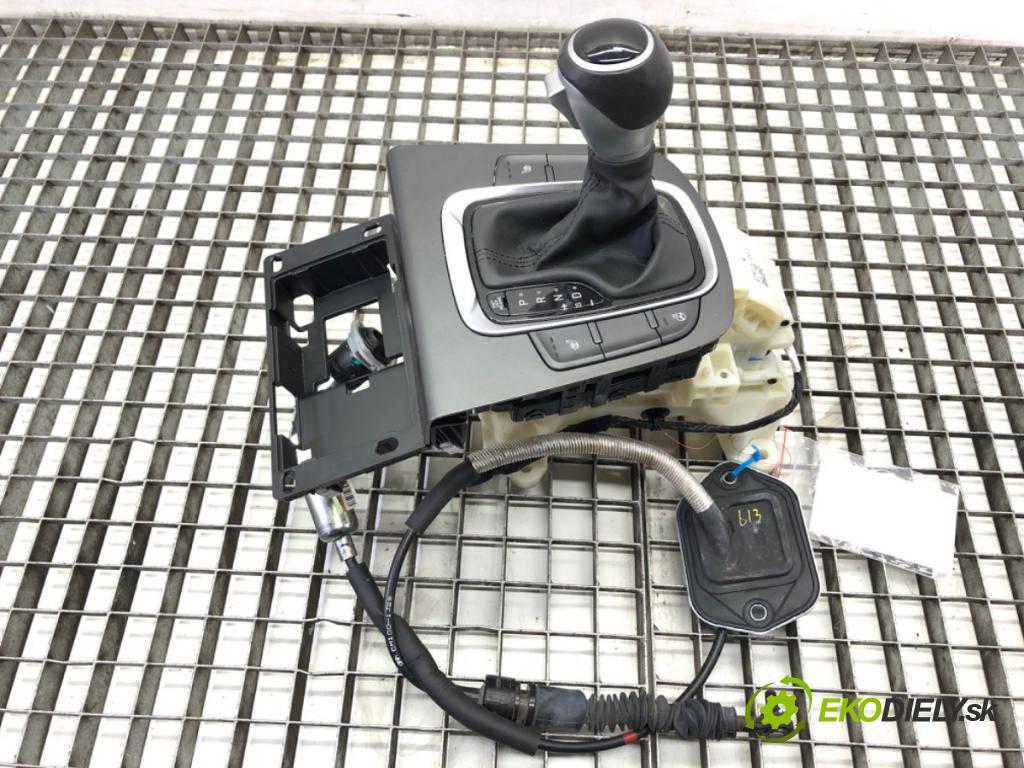 HYUNDAI KONA SUV 2021 77 kW 1.6 GDi Hybrid 1580 Kulisa 46700-J9210 (Rýchlostná páka (kulisa))