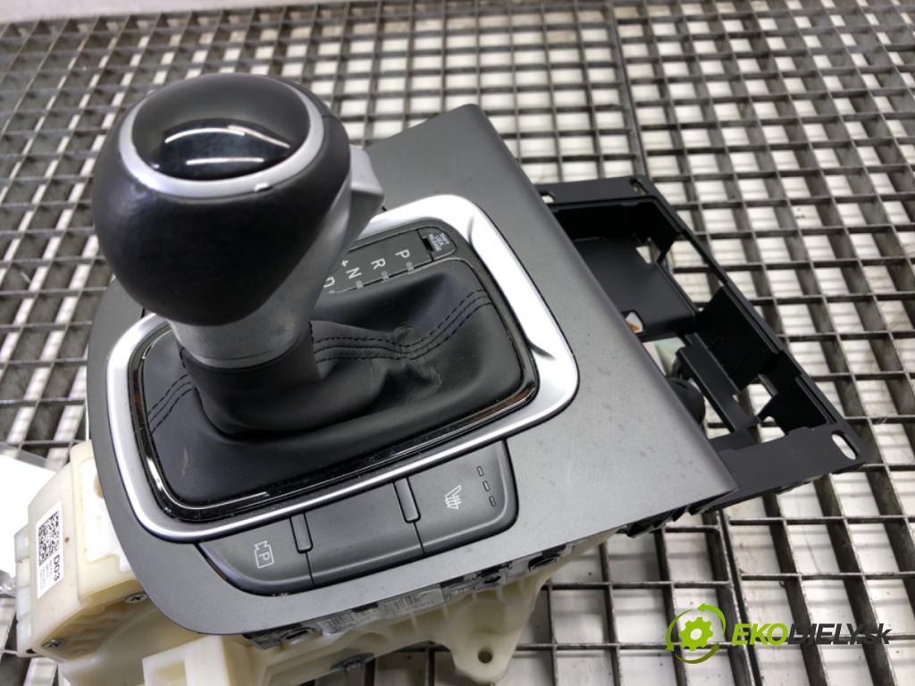 HYUNDAI KONA SUV 2021 77 kW 1.6 GDi Hybrid 1580 Kulisa 46700-J9210 (Rýchlostná páka (kulisa))