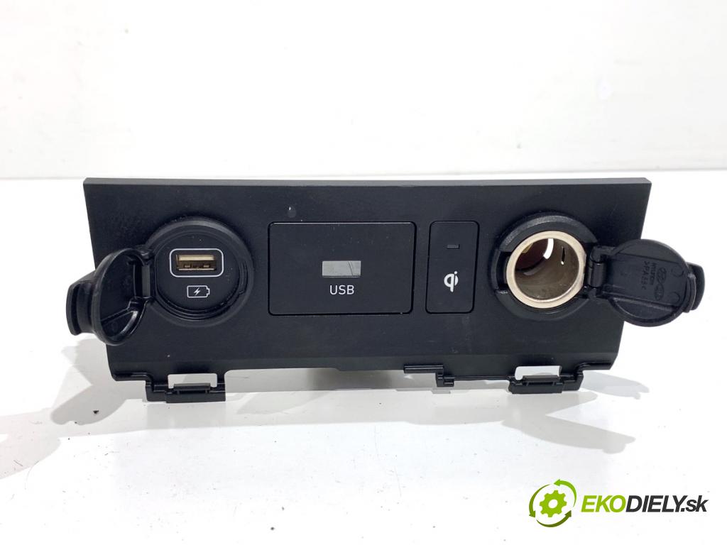 HYUNDAI KONA SUV 2021 77 kW 1.6 GDi Hybrid 1580 HNÍZDO: USB 83675-J9AD0