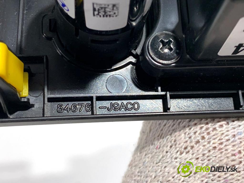 HYUNDAI KONA SUV 2021 77 kW 1.6 GDi Hybrid 1580 HNÍZDO: USB 83675-J9AD0