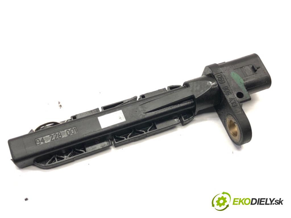 AUDI A8 D5 sedan 2019 210 kW 50 TDI Mild Hybrid quattro 2967 Snímač pozície hriadeľa kľukového 059906433J (Snímač polohy kľukového hriadeľa)