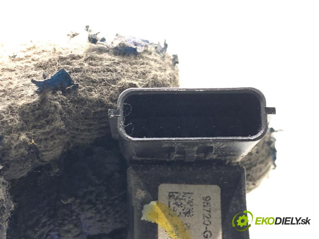 HYUNDAI KONA SUV 2021 77 kW 1.6 GDi Hybrid 1580 Snímač PDC 95720-G4500